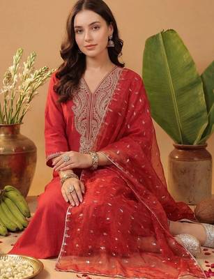 women ethnic motifs embroidered regular thread work liva kurta with trousers & with dupatta 5
