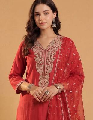 women ethnic motifs embroidered regular thread work liva kurta with trousers & with dupatta 6