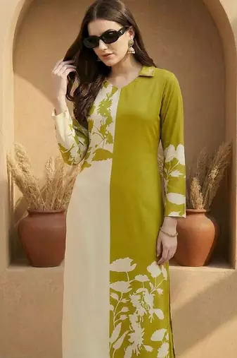 women floral printed regular kurta with trousers