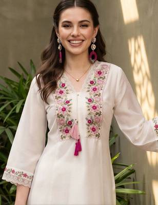 women floral embroidered regular thread work kurta with palazzos 2