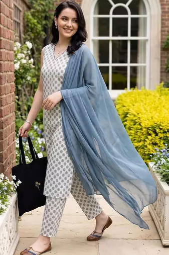 women ethnic motifs printed regular cotton kurta with trousers & with dupatta