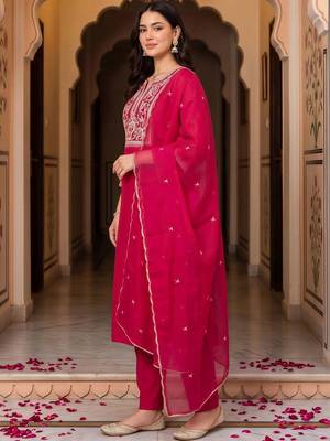 women ethnic motifs embroidered regular thread work liva kurta with trousers & with dupatta 3