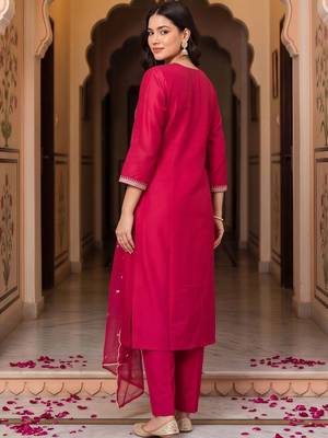 women ethnic motifs embroidered regular thread work liva kurta with trousers & with dupatta 4
