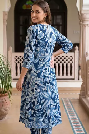 women floral printed pleated cotton kurta with trousers