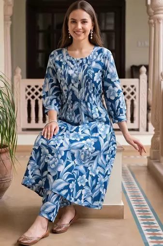 women floral printed pleated cotton kurta with trousers