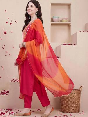 women ethnic motifs embroidered regular thread work kurta with trousers & with dupatta 3