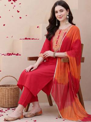 women ethnic motifs embroidered regular thread work kurta with trousers & with dupatta 4