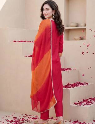 women ethnic motifs embroidered regular thread work kurta with trousers & with dupatta 5