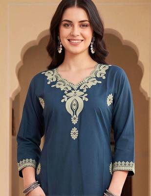 women ethnic motifs embroidered regular thread work cotton kurta with trousers 2