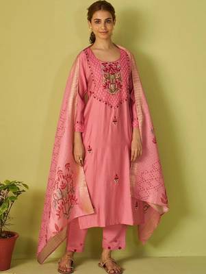 women ethnic motifs embroidered regular thread work kurta with trousers & with dupatta 1