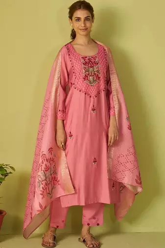 women ethnic motifs embroidered regular thread work kurta with trousers & with dupatta