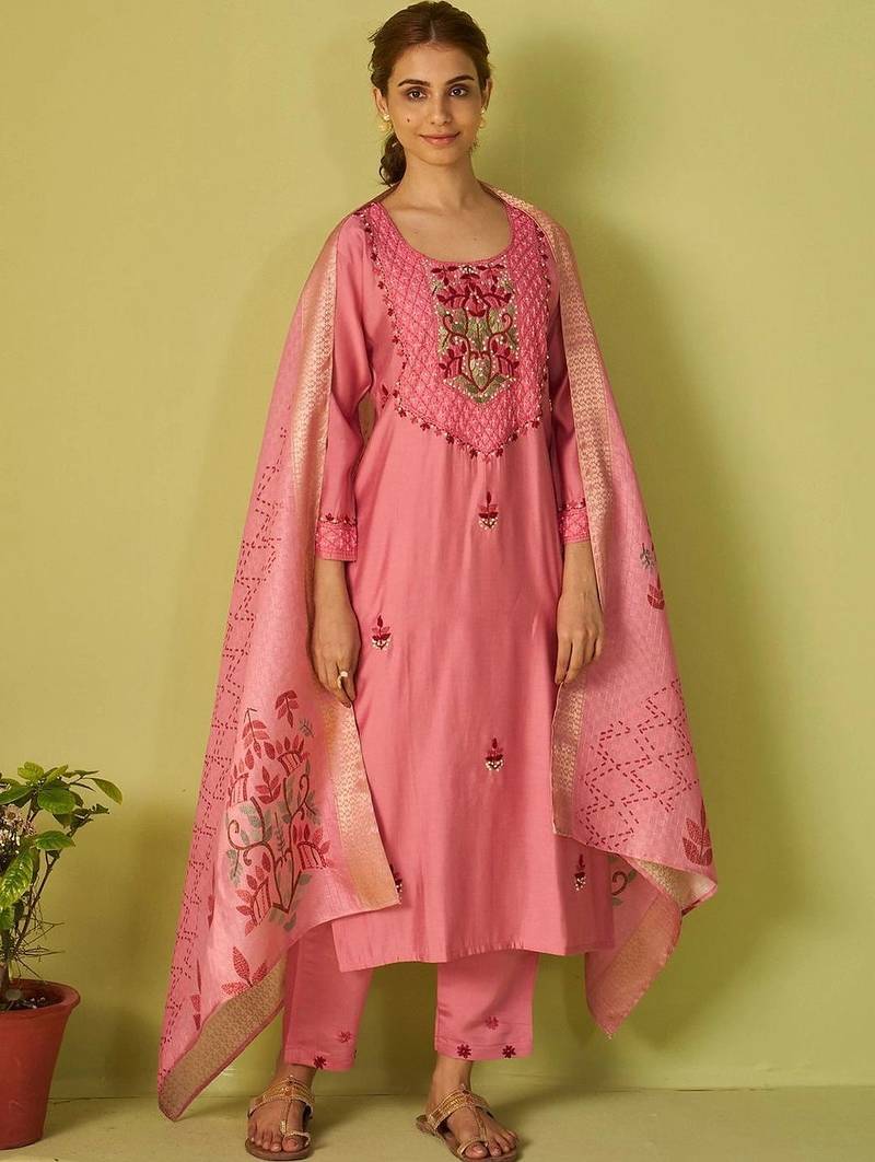 women ethnic motifs embroidered regular thread work kurta with trousers & with dupatta