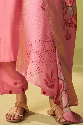 women ethnic motifs embroidered regular thread work kurta with trousers & with dupatta