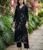 women floral embroidered regular thread work kurta with palazzos