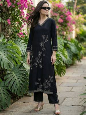 women floral embroidered regular thread work kurta with palazzos 2