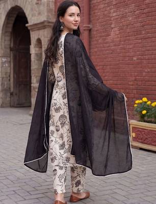 women floral printed regular thread work cotton kurta with trousers & with dupatta 4