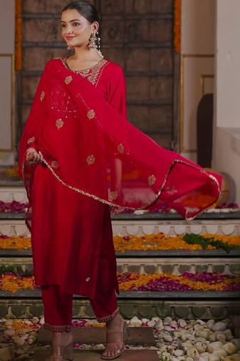 women ethnic motifs embroidered regular liva kurta with trousers & with dupatta