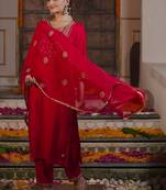 women ethnic motifs embroidered regular liva kurta with trousers & with dupatta