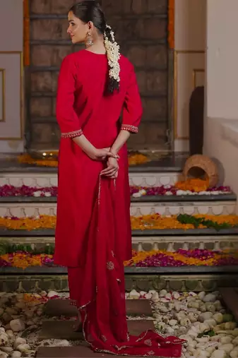 women ethnic motifs embroidered regular liva kurta with trousers & with dupatta