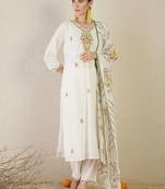 women floral embroidered regular thread work cotton kurta with trousers & with dupatta
