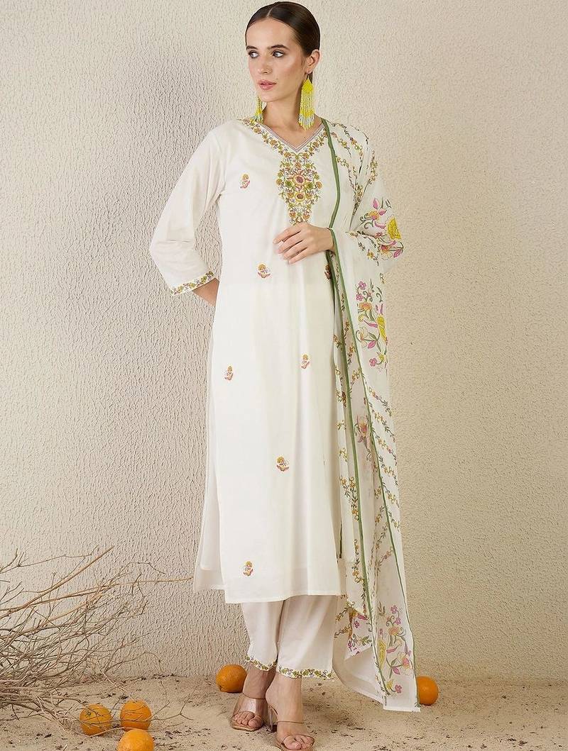 women floral embroidered regular thread work cotton kurta with trousers & with dupatta