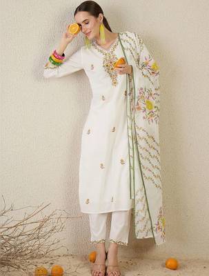 women floral embroidered regular thread work cotton kurta with trousers & with dupatta 3