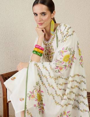 women floral embroidered regular thread work cotton kurta with trousers & with dupatta 4