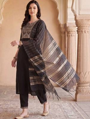 women ethnic motifs embroidered regular thread work liva kurta with trousers & with dupatta 1