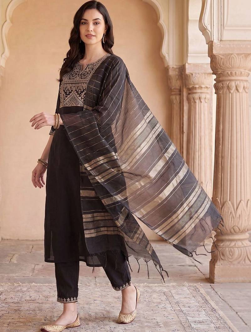 women ethnic motifs embroidered regular thread work liva kurta with trousers & with dupatta