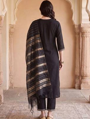 women ethnic motifs embroidered regular thread work liva kurta with trousers & with dupatta 4