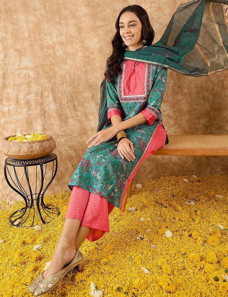 women ethnic motifs printed regular kurta with trousers & with dupatta