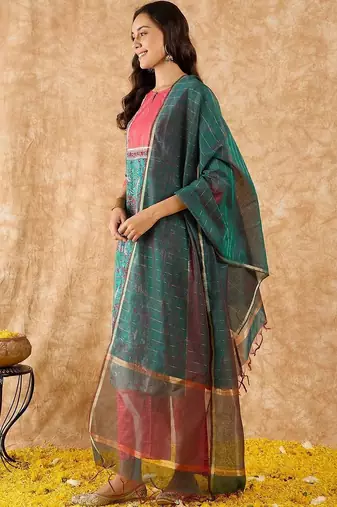 women ethnic motifs printed regular kurta with trousers & with dupatta