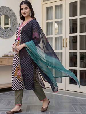 women ethnic motifs printed regular cotton kurta with trousers & with dupatta 1