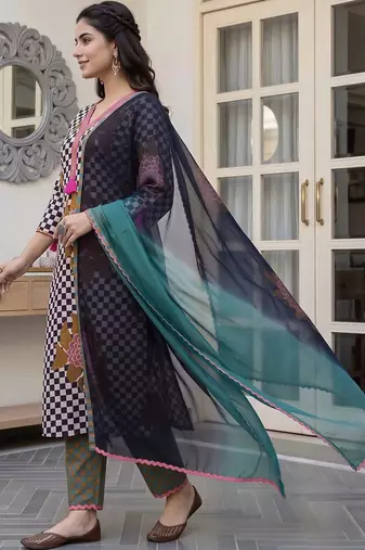 women ethnic motifs printed regular cotton kurta with trousers & with dupatta