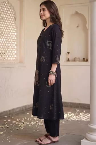 women floral printed regular cotton kurta with trousers