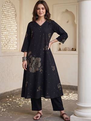 women floral printed regular cotton kurta with trousers 6