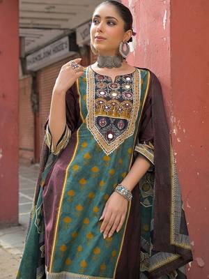 women ethnic motifs printed regular mirror work cotton kurta with trousers & with dupatta 2