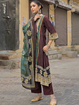 women ethnic motifs printed regular mirror work cotton kurta with trousers & with dupatta 7