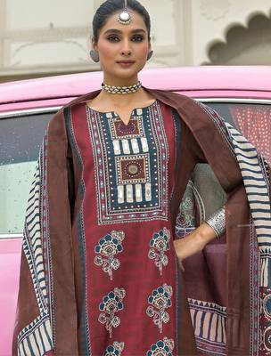 women ethnic motifs printed regular cotton kurta with trousers & with dupatta 5