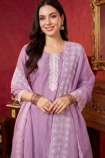 women regular thread work kurta with trousers & with dupatta