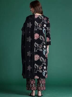 women ethnic motifs printed regular cotton kurta with palazzos & with dupatta 4