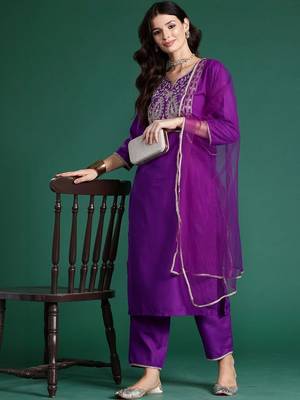 women ethnic motifs embroidered regular thread work liva kurta with trousers & with dupatta 5