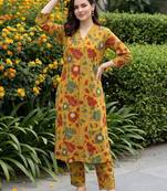 women floral printed regular cotton kurta with trousers