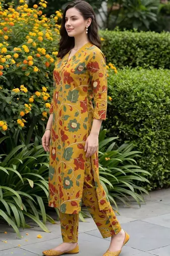 women floral printed regular cotton kurta with trousers