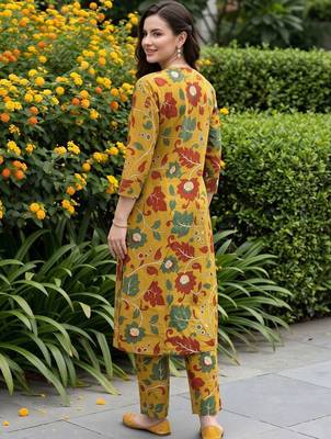 women floral printed regular cotton kurta with trousers 4