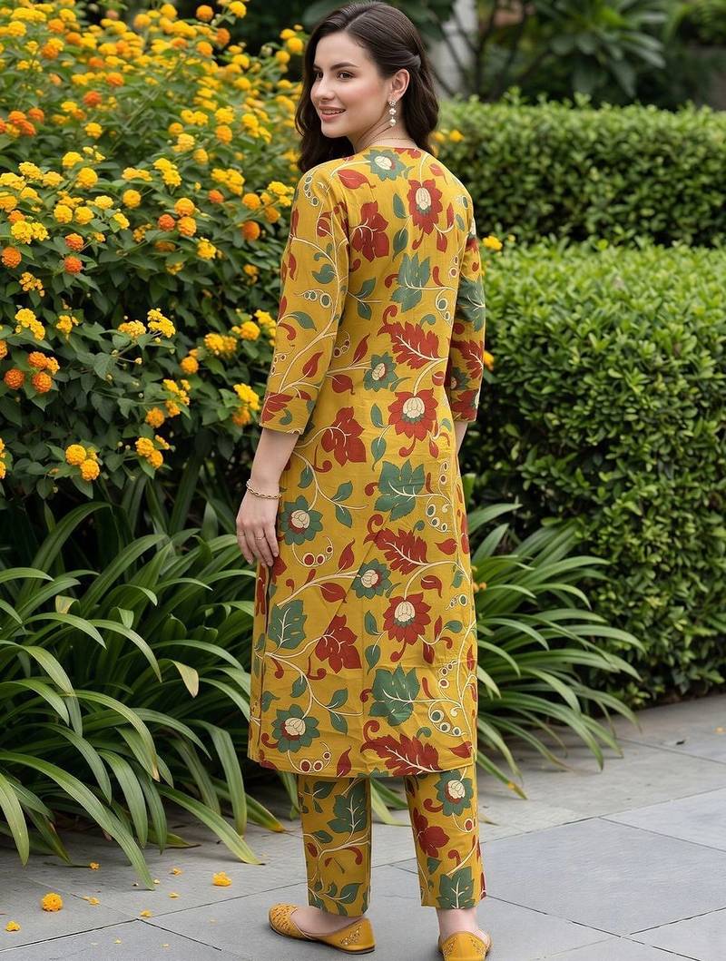 women floral printed regular cotton kurta with trousers