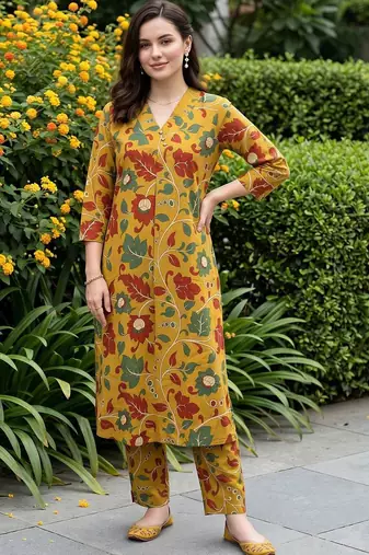 women floral printed regular cotton kurta with trousers