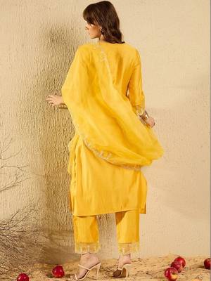 women ethnic motifs embroidered regular thread work liva kurta with trousers & with dupatta 5