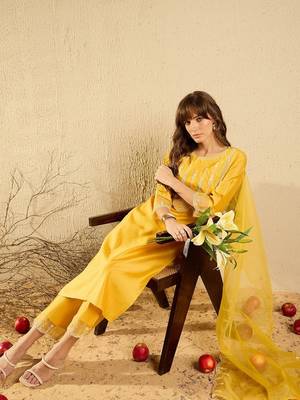 women ethnic motifs embroidered regular thread work liva kurta with trousers & with dupatta 6