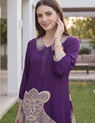 women ethnic motifs embroidered regular kurta with palazzos 2
